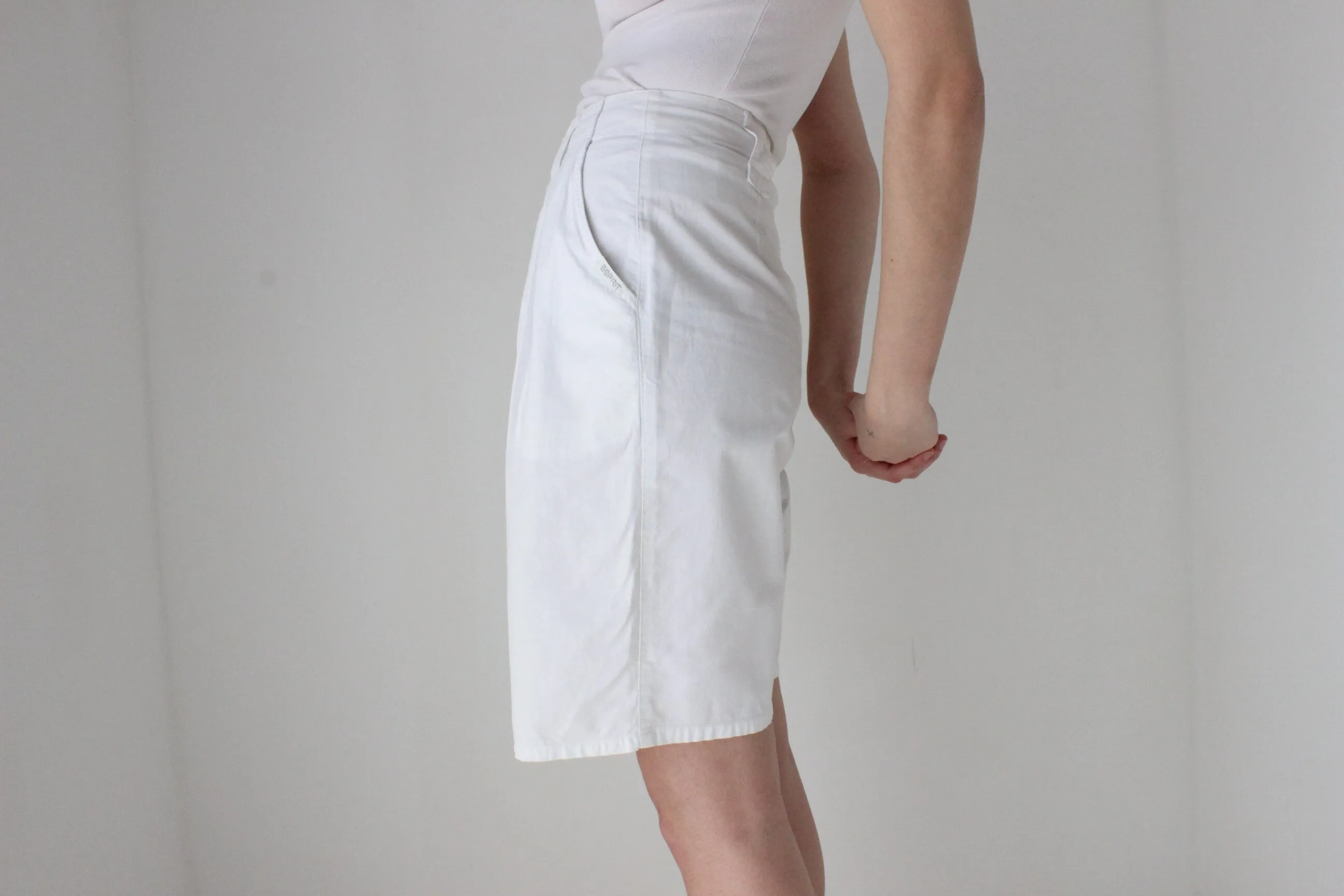 90s Esprit White Cotton Longer Length "Mom" Shorts