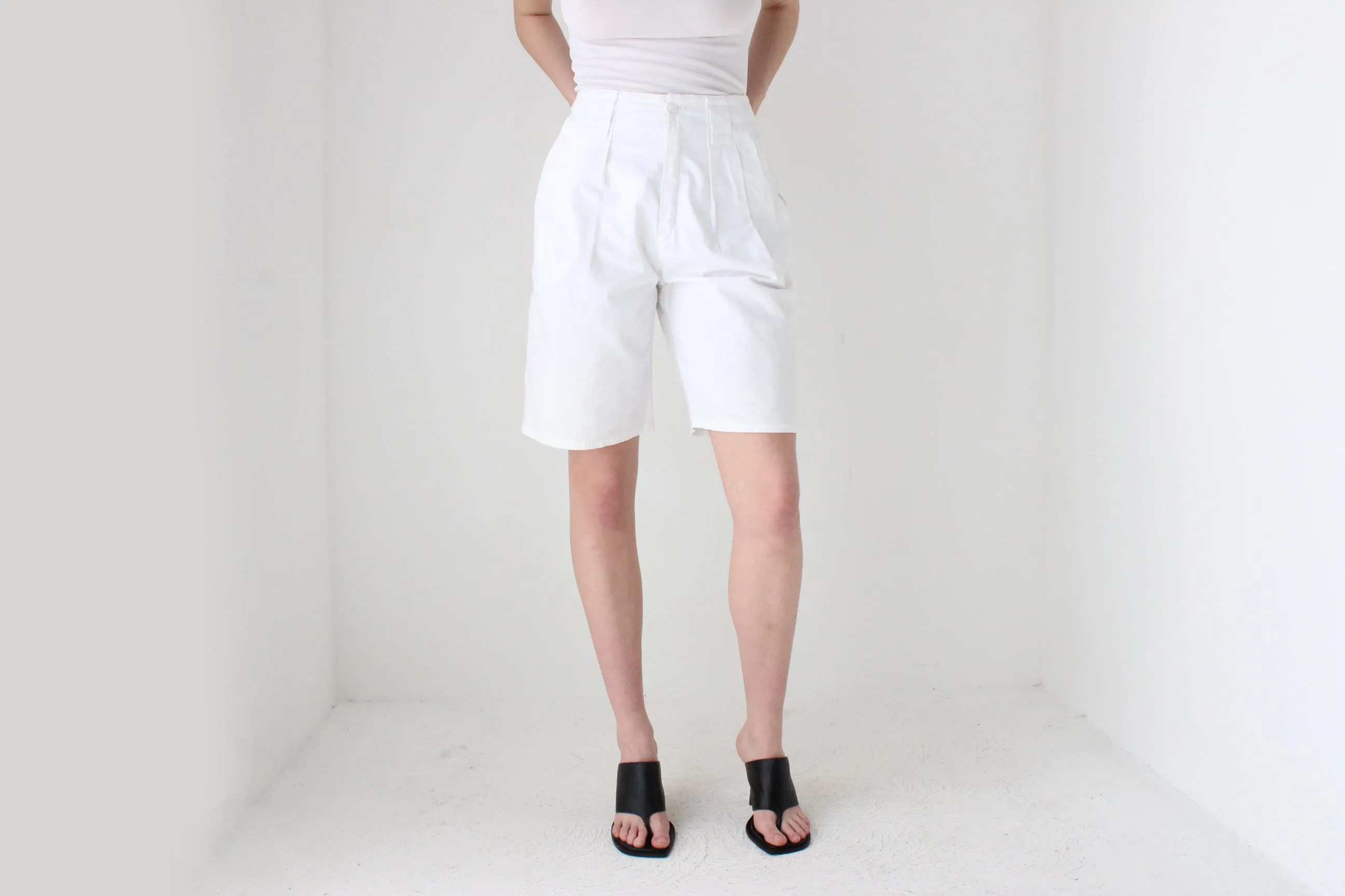90s Esprit White Cotton Longer Length "Mom" Shorts