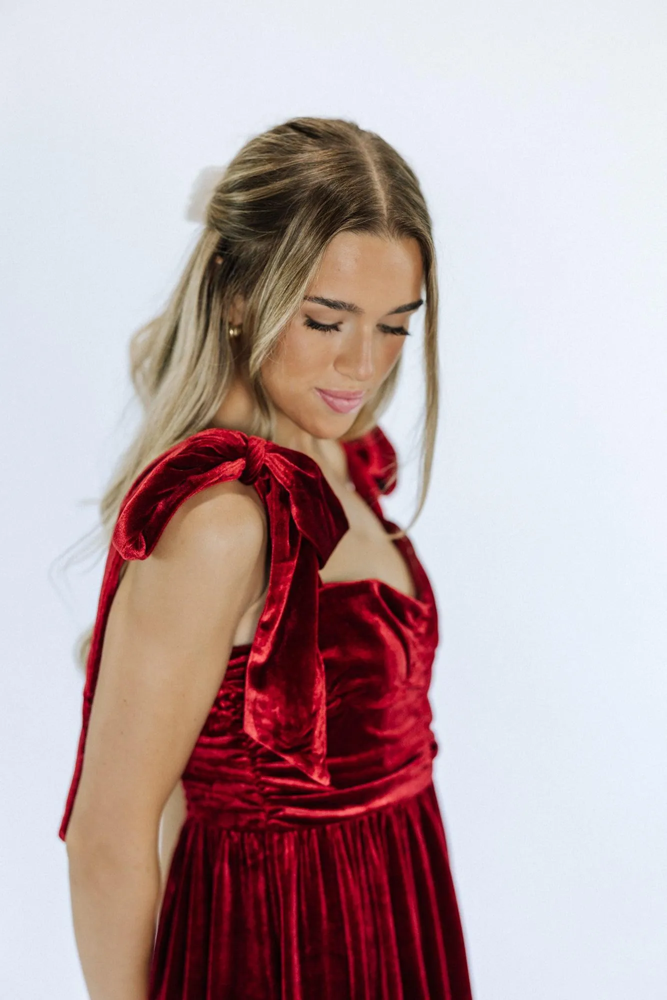 Cindy Velvet Dress In Red