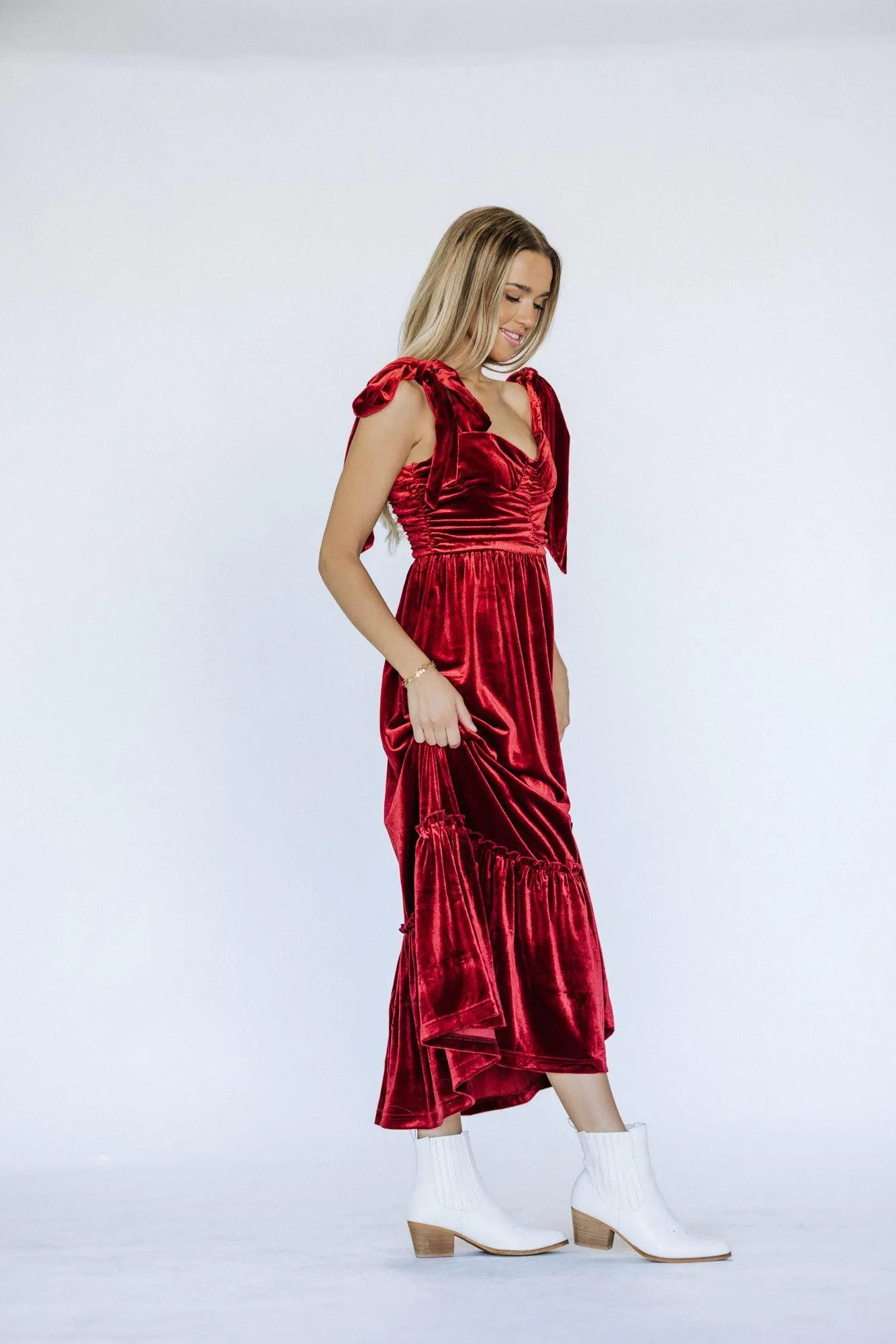 Cindy Velvet Dress In Red