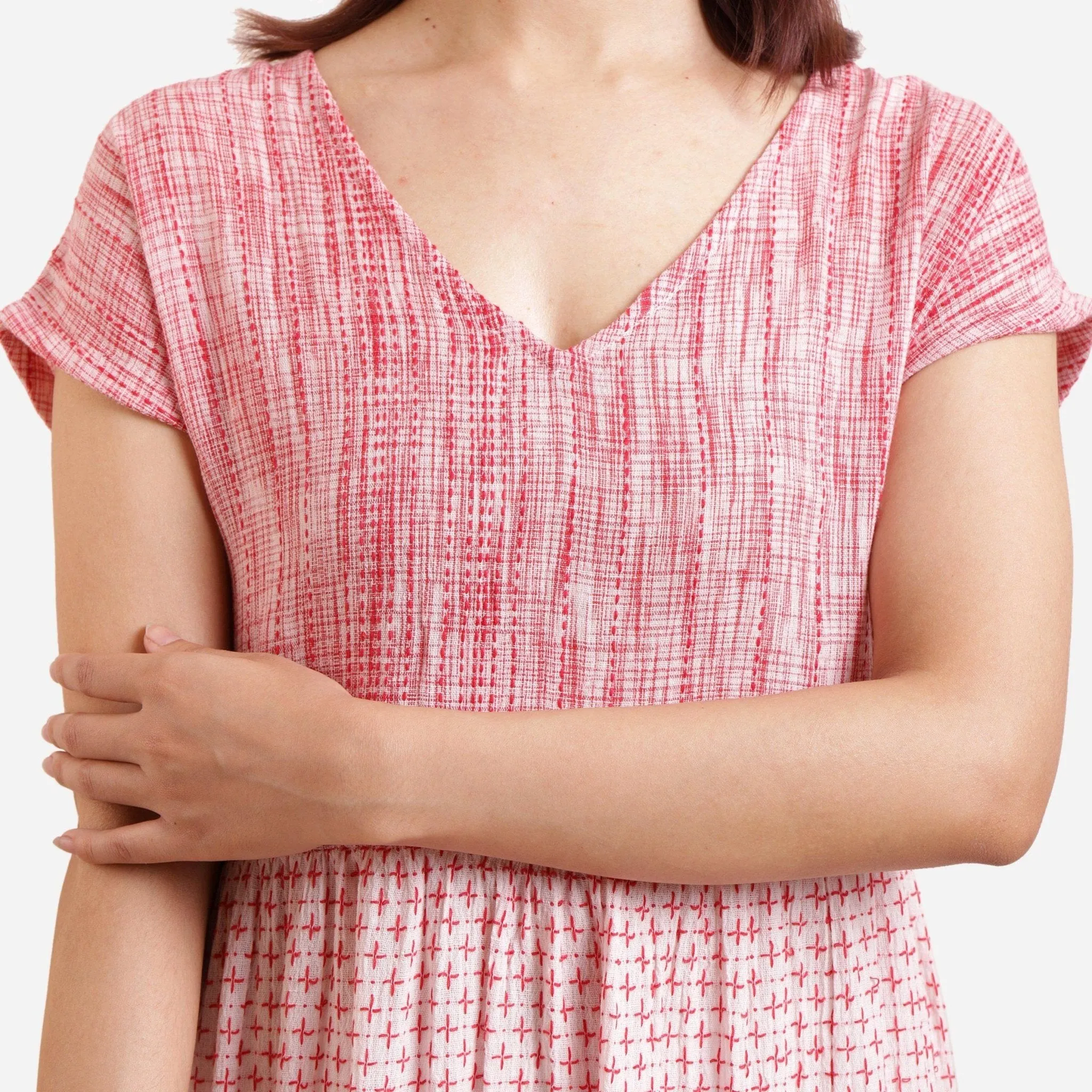 Red Crinkled Cotton Geometric V-Neck Midi Tier Dress