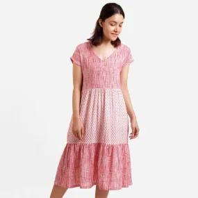 Red Crinkled Cotton Geometric V-Neck Midi Tier Dress
