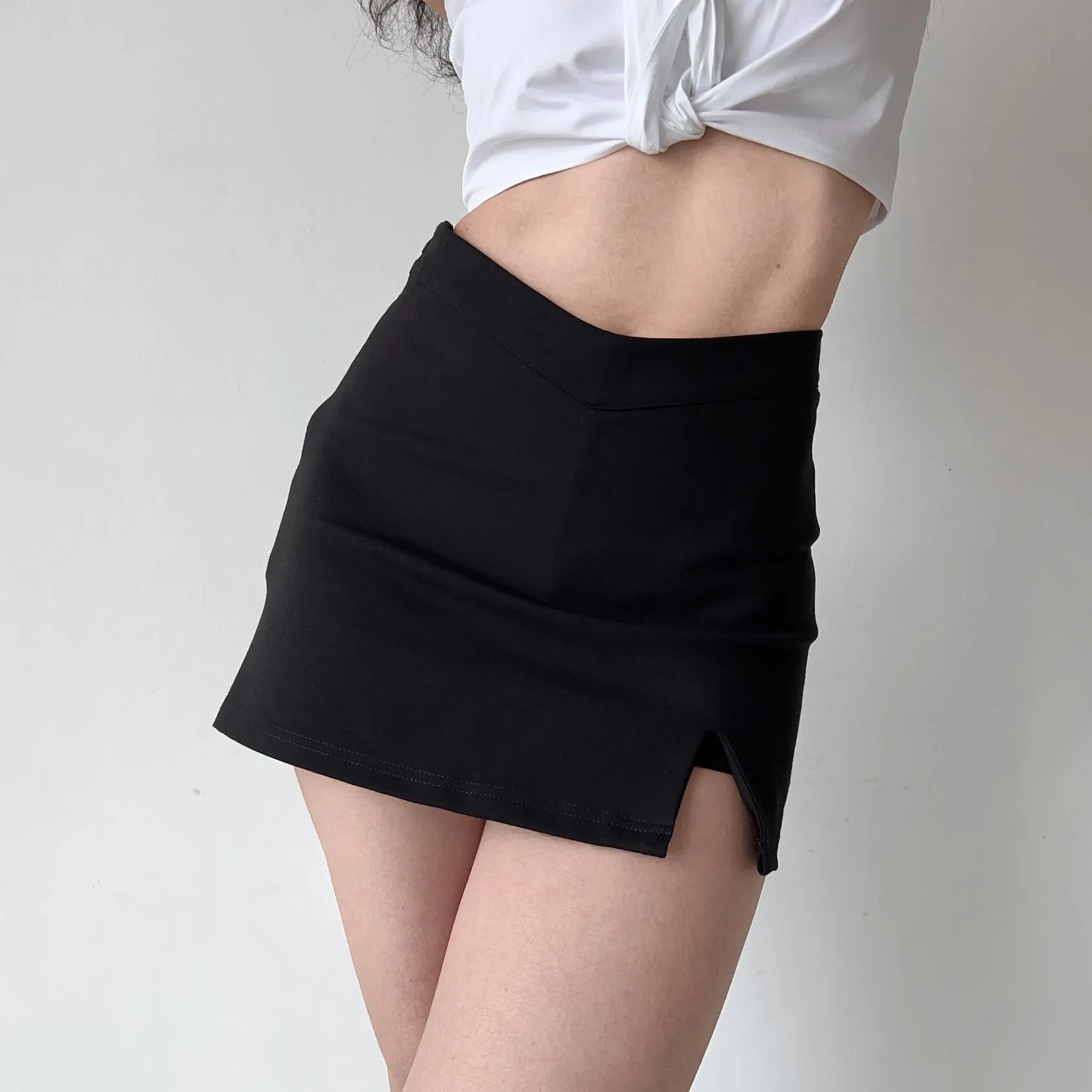 sealbeer - Chic Moment Mini Skirt