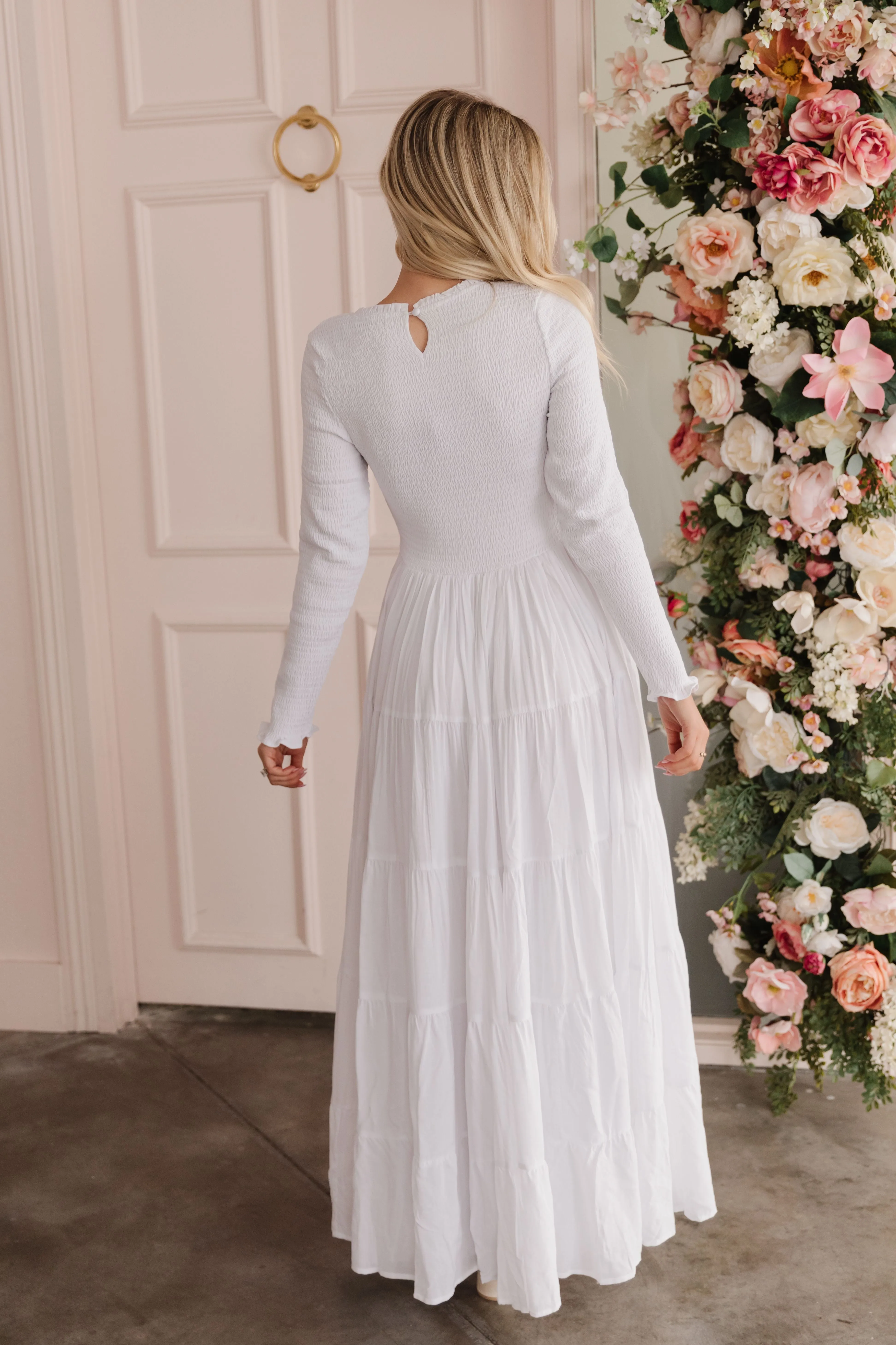 THE ASHTYN MAXI DRESS IN WHITE