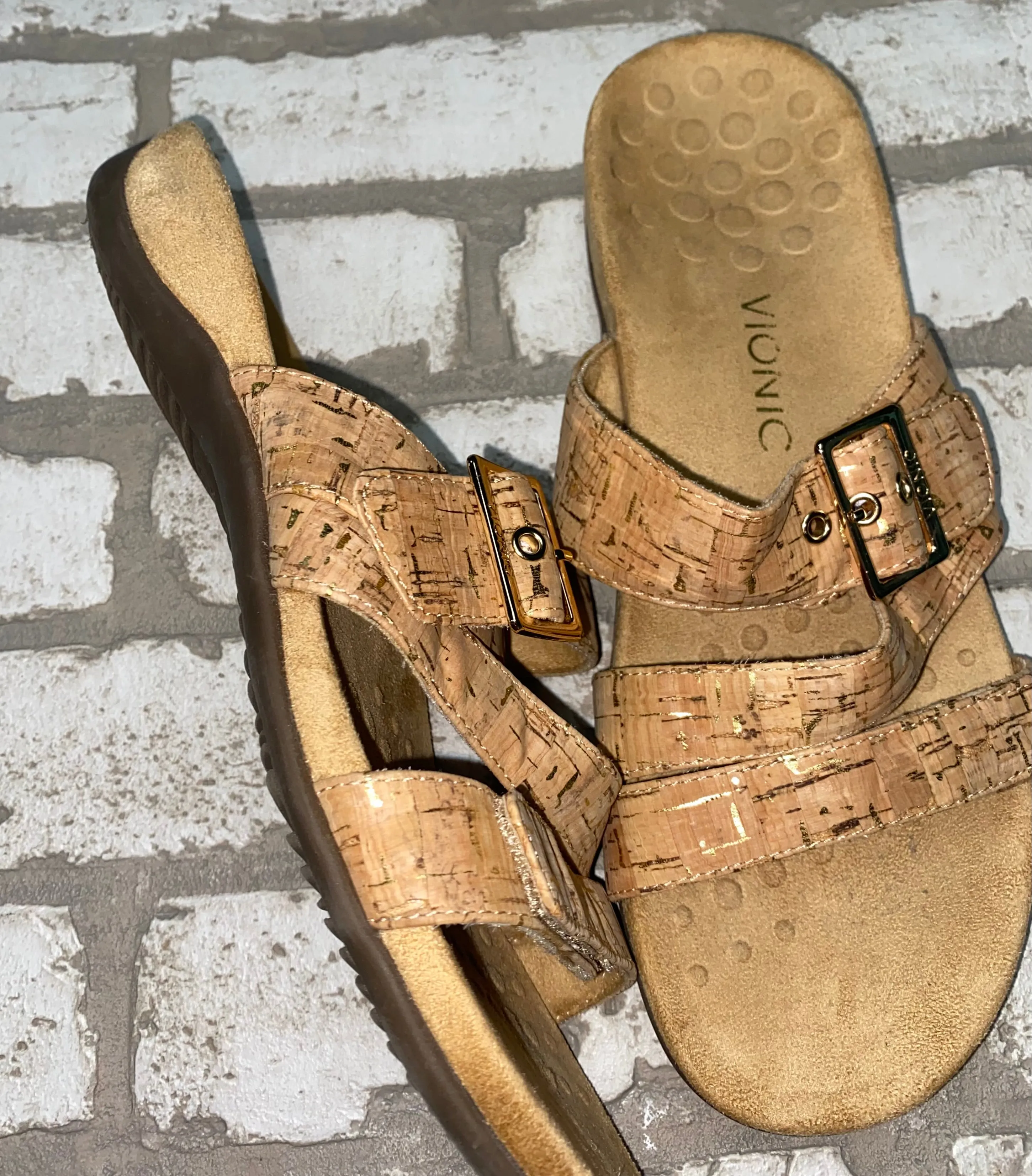 Vionic Cork Sandals- (Size 11)